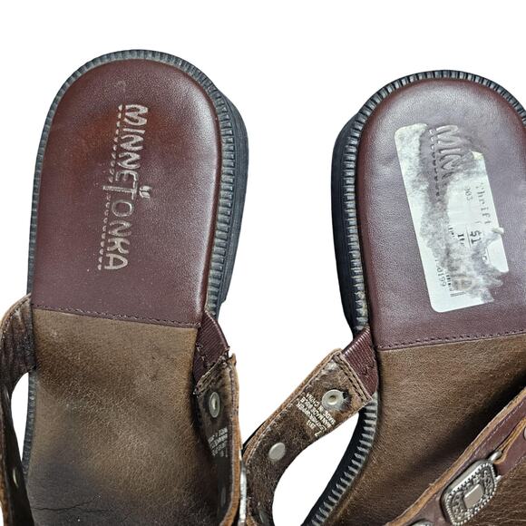Minnetonka Sandals Womens 7 Brown Leather Western Beaded Boho Retro Medallion - Picture 5 of 8